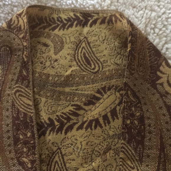 26 x 72 Paisley Shawl - Picture 4 of 6